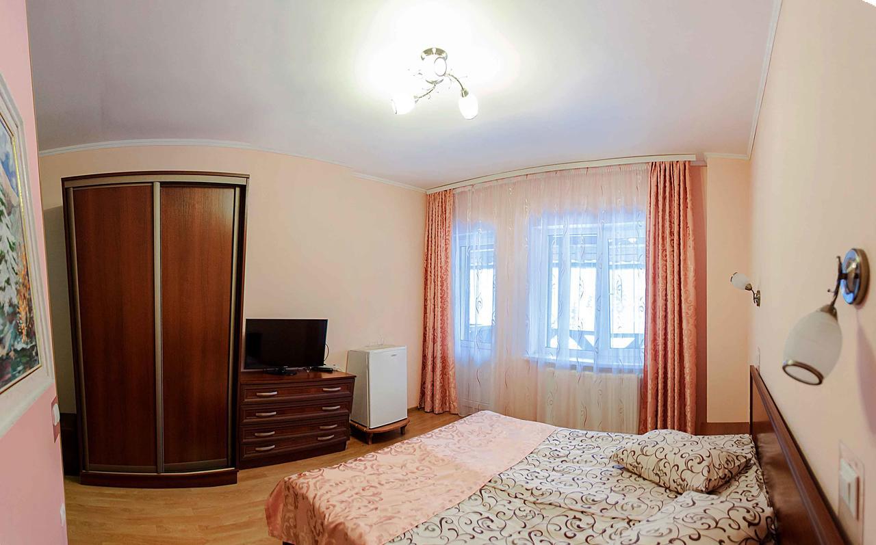 Podolyanka Hotel สลาฟสเก ภายนอก รูปภาพ