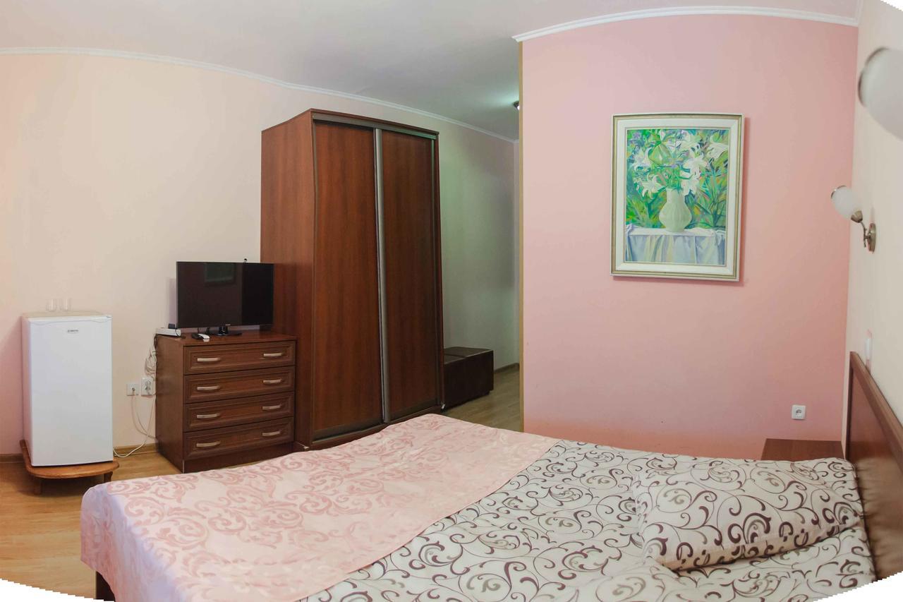 Podolyanka Hotel สลาฟสเก ภายนอก รูปภาพ