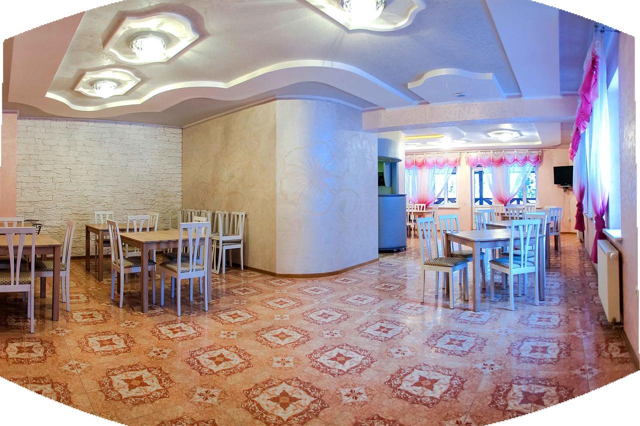 Podolyanka Hotel สลาฟสเก ภายนอก รูปภาพ